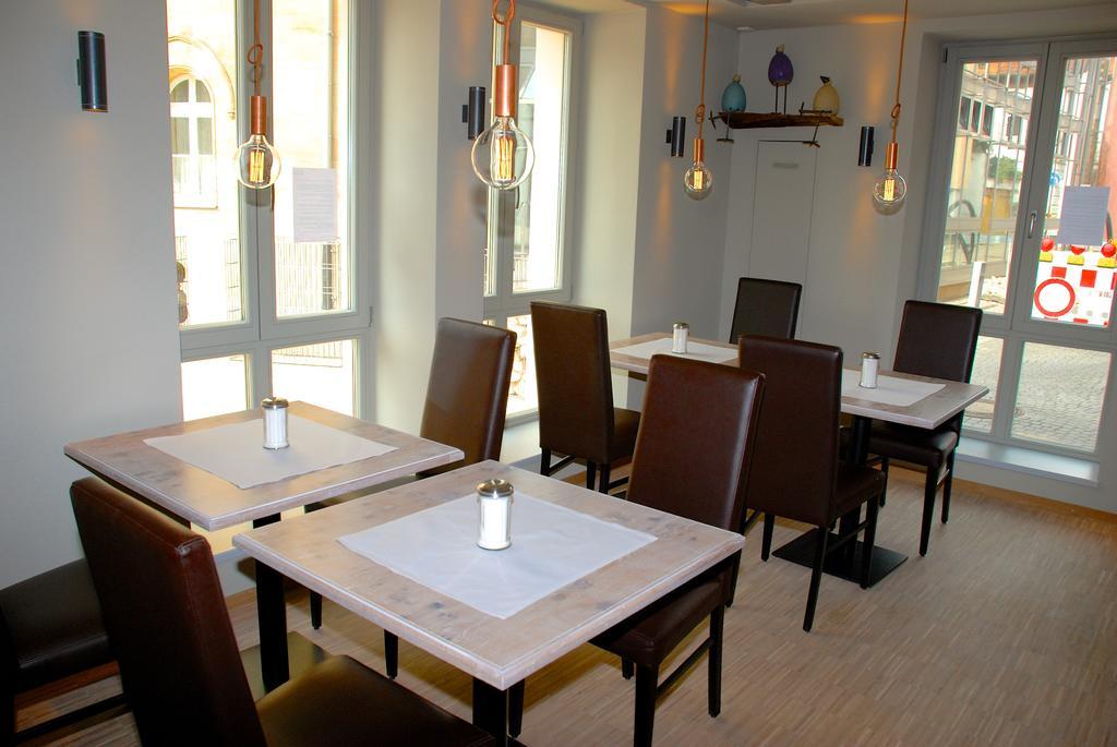 Hezelhof'S Radl-Hotel Wassertrüdingen Extérieur photo
