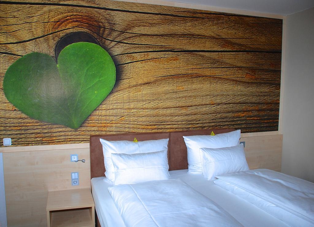 Hezelhof'S Radl-Hotel Wassertrüdingen Extérieur photo