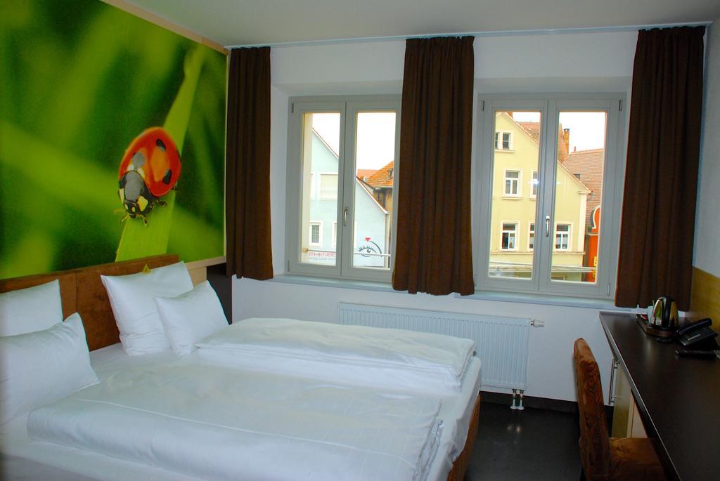 Hezelhof'S Radl-Hotel Wassertrüdingen Chambre photo